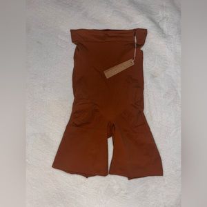 BRAND NEW SKIMS Everyday Sculpt Short